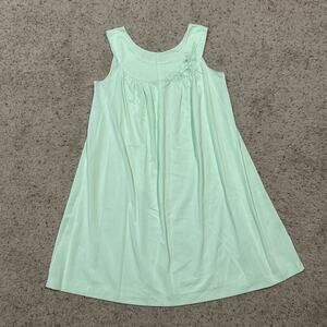 Vintage Lorraine size M Nightgown Gown Embroidered LIGHT GREEN Grannycore E25